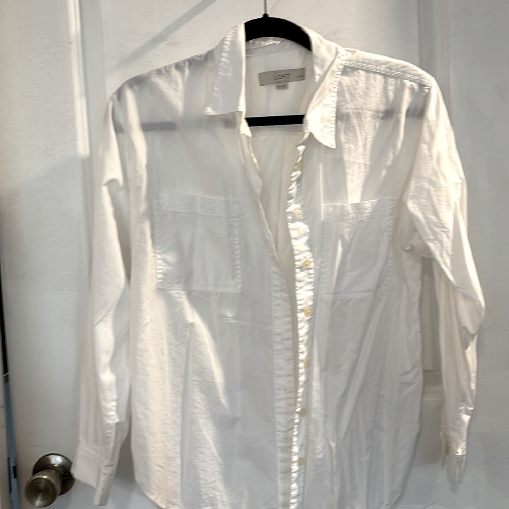 LOFT- Ladies white Oxford /Button-Up Loft Shirt